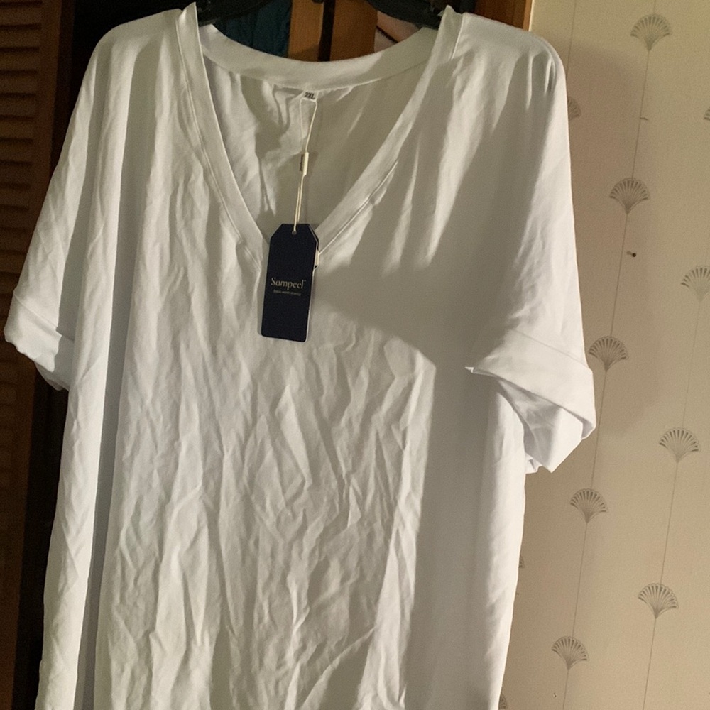 NWT white T-shirt